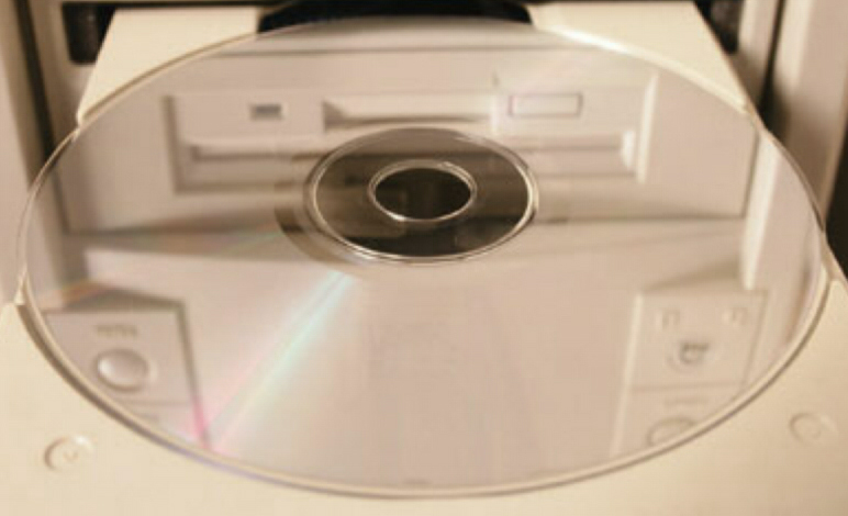 CD-medium.jpg (138859 bytes)